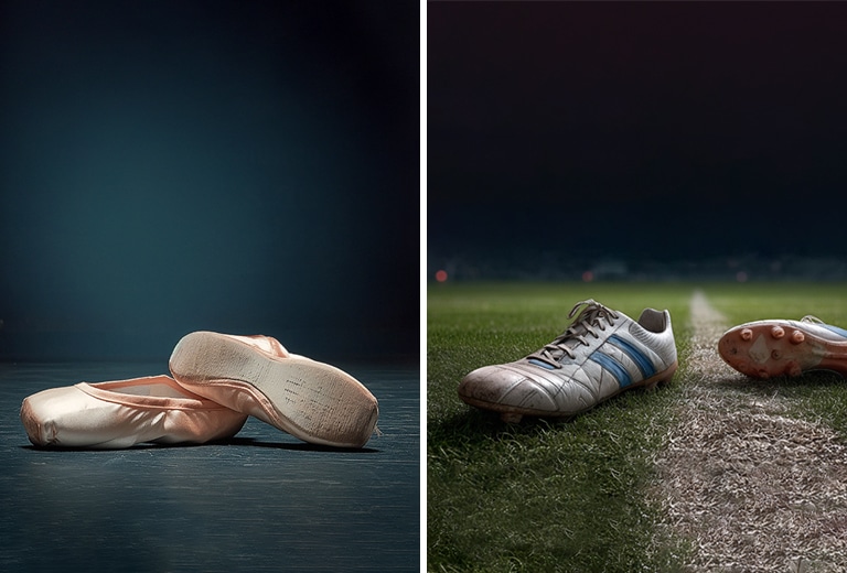 WRD Imagen dividida en dos partes: a la izquierda, un par de zapatillas de ballet rosa sobre un fondo oscuro; a la derecha, un solo zapato de fútbol blanco con detalles azules sobre césped iluminado, ambos simbolizando los talentos perdidos por los accidentes de tráfico. Se incluyen logotipos de varias organizaciones relacionadas con la seguridad vial y Fundación MAPFRE en la parte superior derecha.